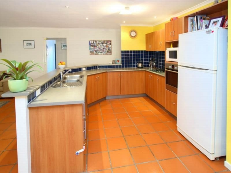 33 Kensington Circuit, Brookfield QLD 4069