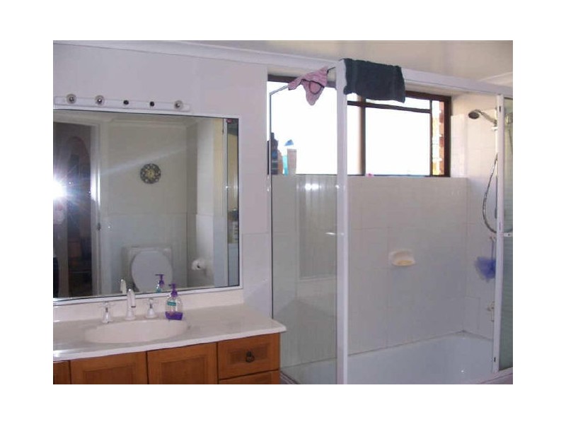 2/33 Grove Street, Toowong QLD 4066