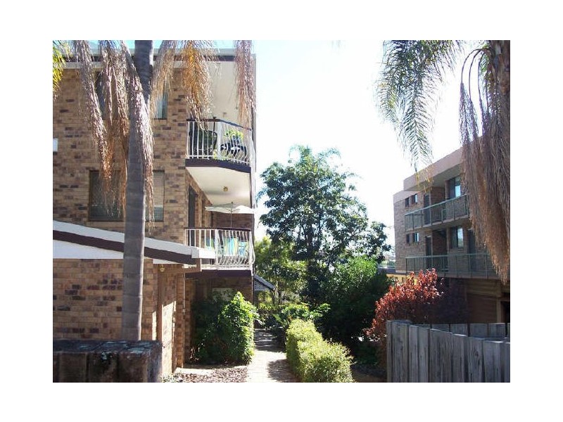 2/33 Grove Street, Toowong QLD 4066
