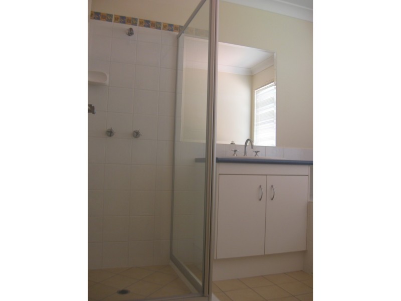 28A Golden Crest Place, Bellbowrie QLD 4070