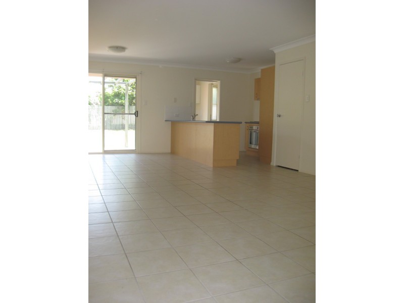 28A Golden Crest Place, Bellbowrie QLD 4070