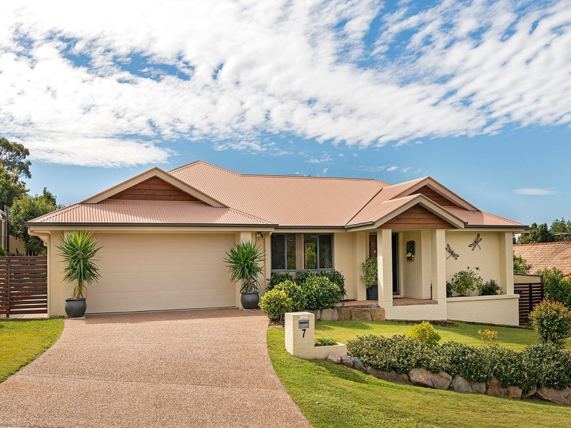 7 Sandlewood Close, Moggill QLD 4070