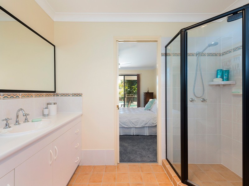 7 Sandlewood Close, Moggill QLD 4070