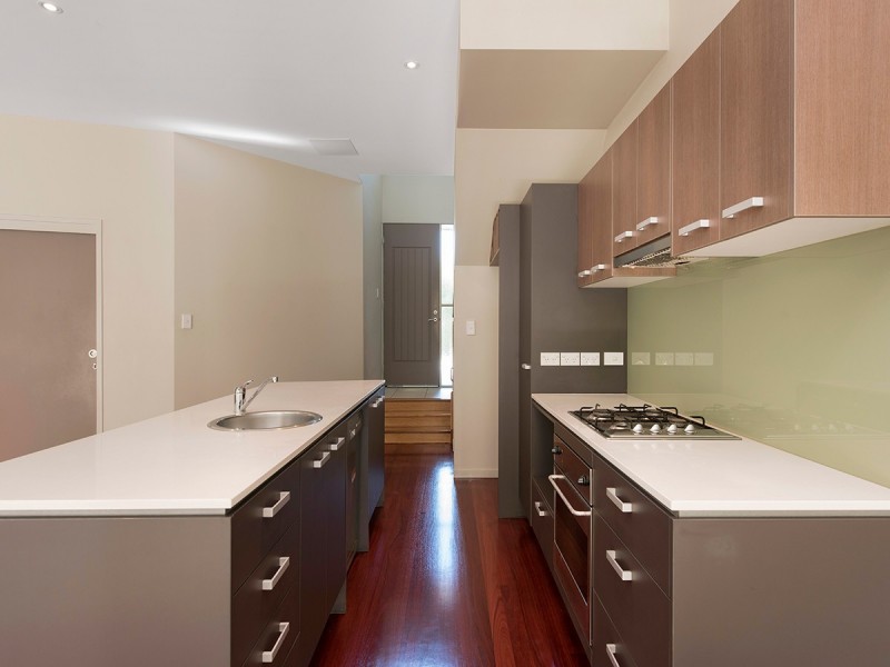 4/1 Sovereign Street, Indooroopilly QLD 4068