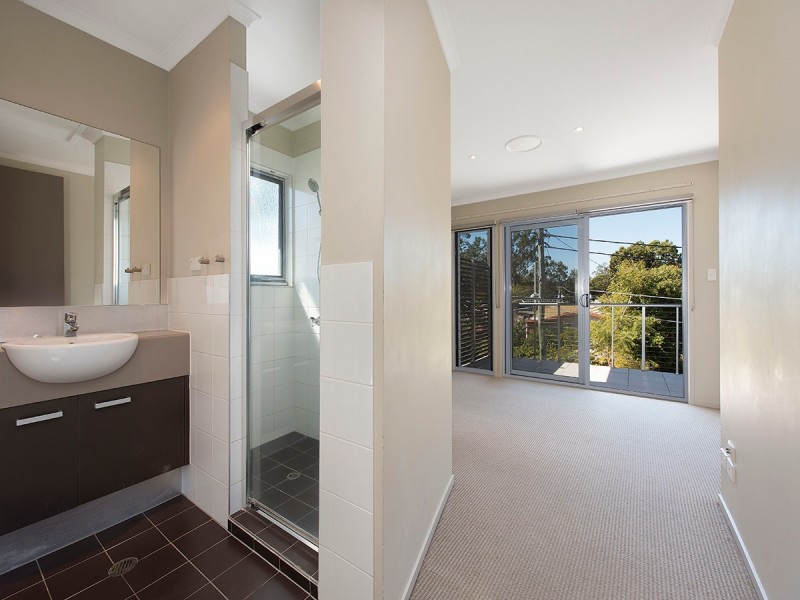 4/1 Sovereign Street, Indooroopilly QLD 4068