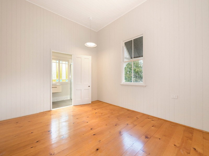 239 Honour Avenue, Chelmer QLD 4068