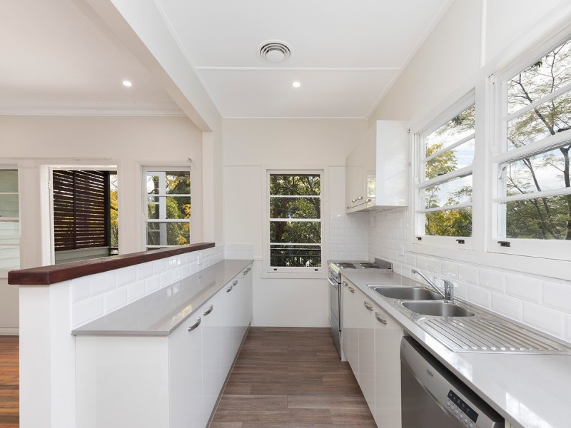 170 Hawken Drive, St Lucia QLD 4067