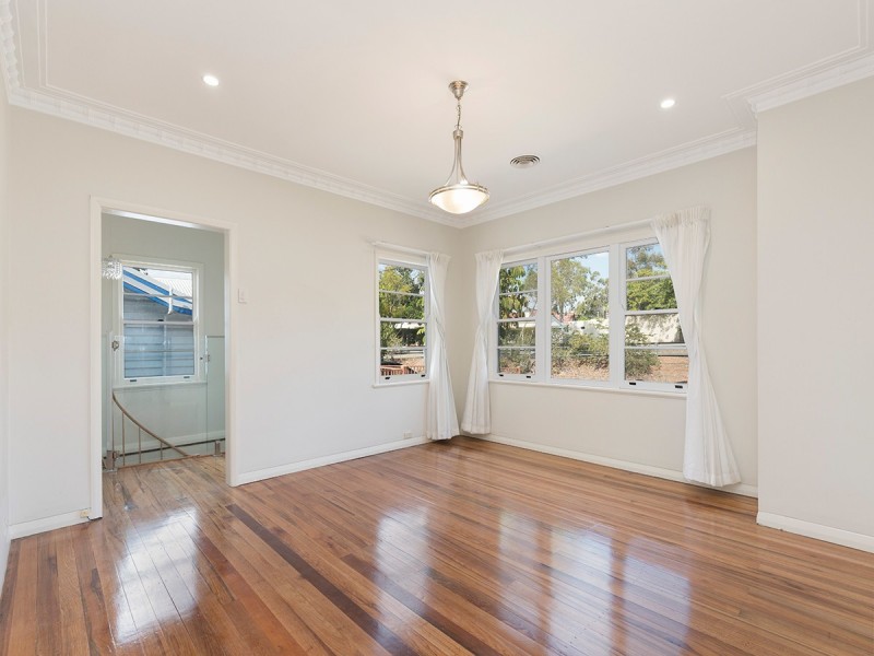 170 Hawken Drive, St Lucia QLD 4067