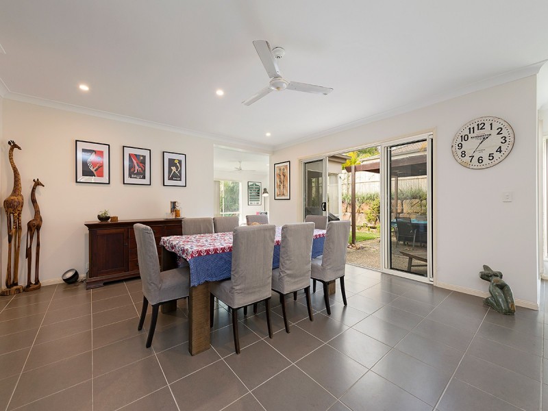15 Stanaway Place, Bellbowrie QLD 4070