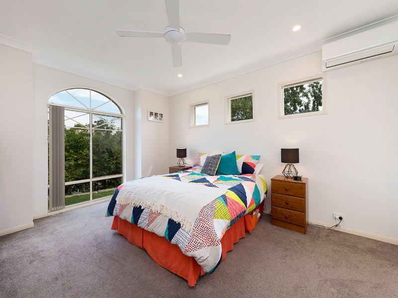 15 Stanaway Place, Bellbowrie QLD 4070