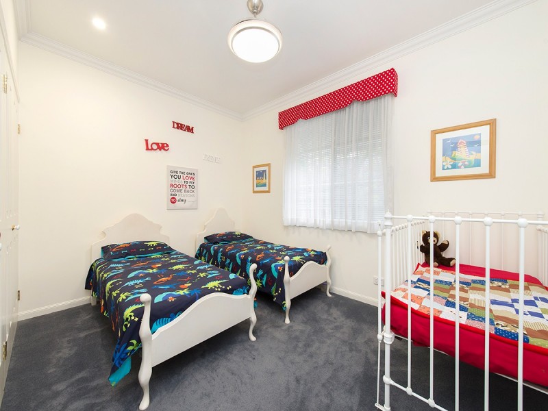 32 Springbrook Place, Moggill QLD 4070