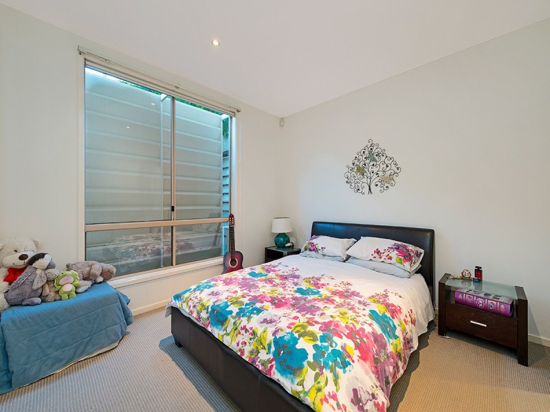 1/76 Durham Street, St Lucia QLD 4067