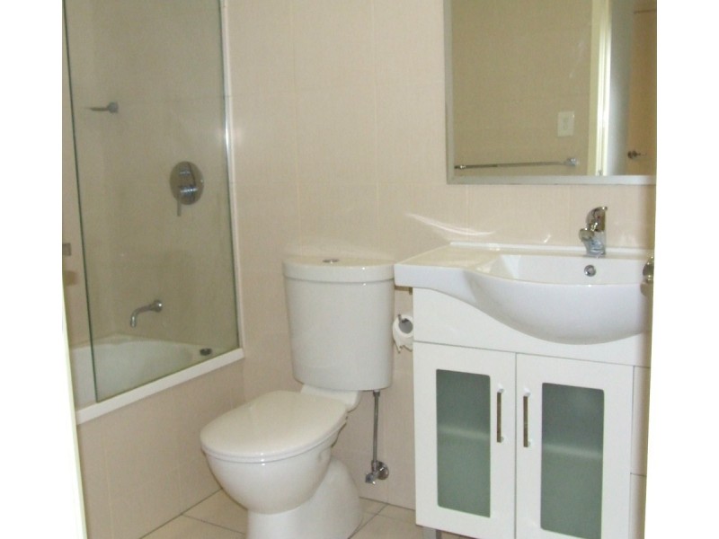 1/76 Durham Street, St Lucia QLD 4067