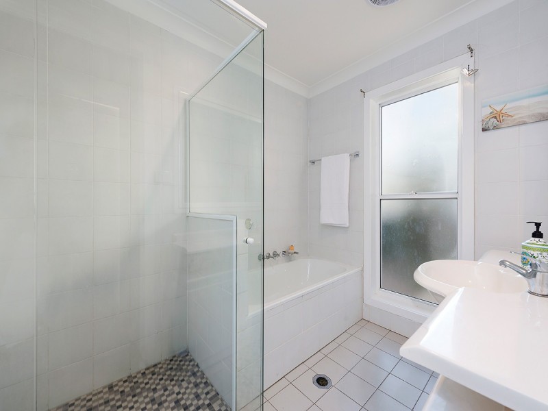 58 Parasol Street, Bellbowrie QLD 4070