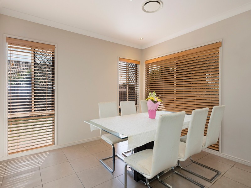 8 Frederick Street, Moggill QLD 4070