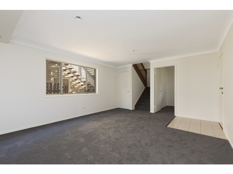 18 Mossman Street, Taringa QLD 4068