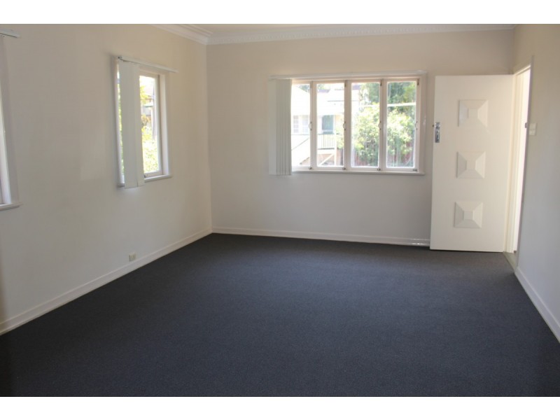 8 Burton Street, Indooroopilly QLD 4068