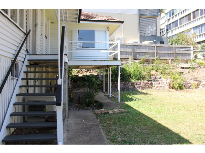 8 Burton Street, Indooroopilly QLD 4068