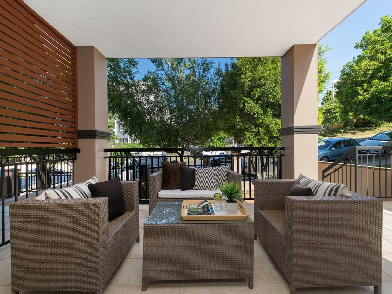 1/29 Holland Street, Toowong QLD 4066