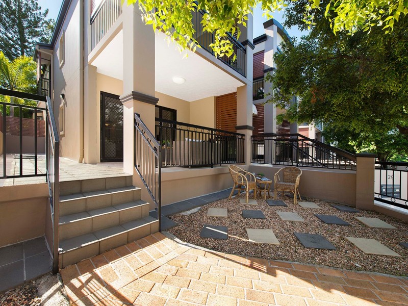 1/29 Holland Street, Toowong QLD 4066