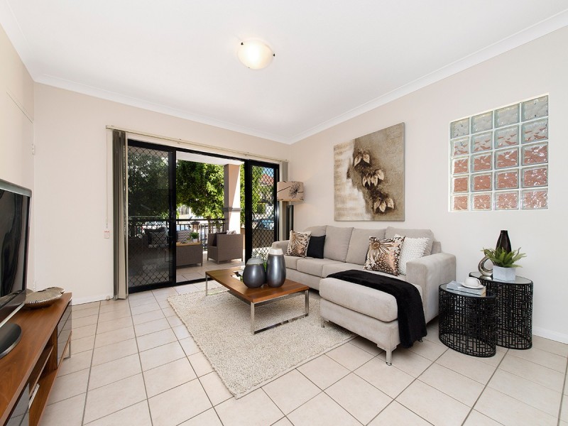 1/29 Holland Street, Toowong QLD 4066