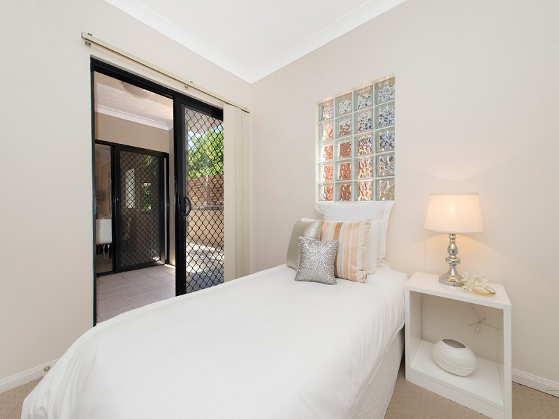 1/29 Holland Street, Toowong QLD 4066