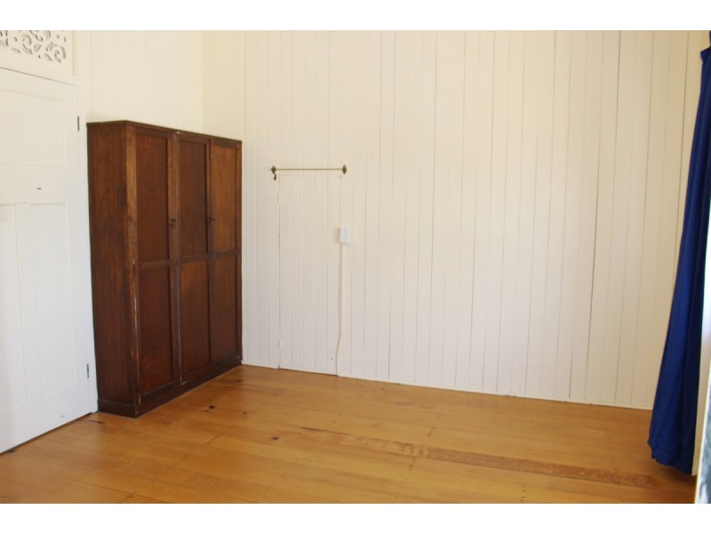 18 Fifth Avenue, Bardon QLD 4065