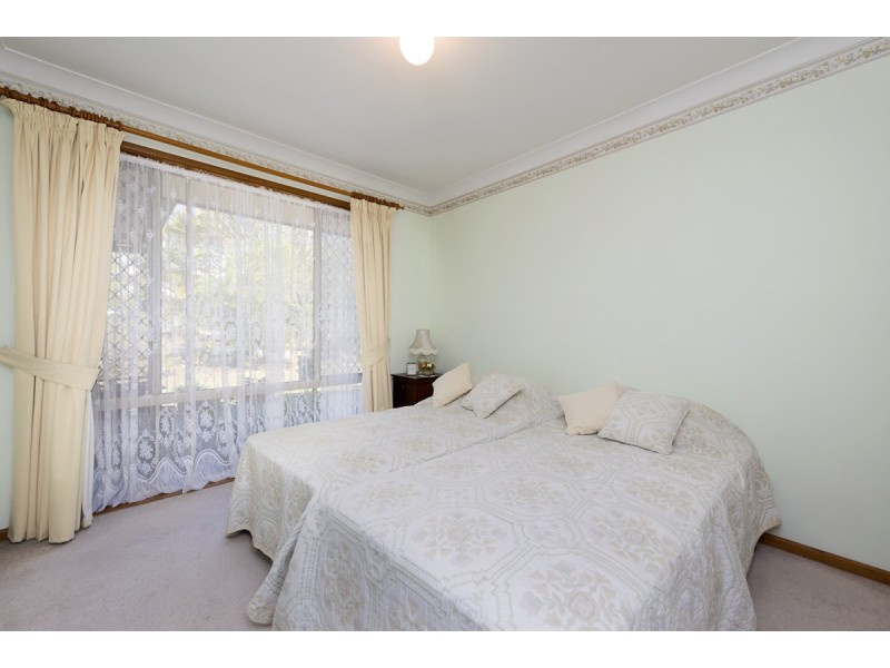 4 Lagoon Crescent, Bellbowrie QLD 4070