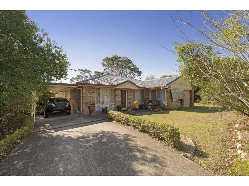 4 Lagoon Crescent, Bellbowrie QLD 4070
