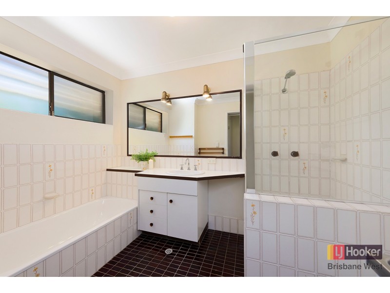 4/24 Mcilwraith Street, Auchenflower QLD 4066