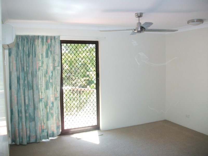 2/16 Armadale Street, St Lucia QLD 4067