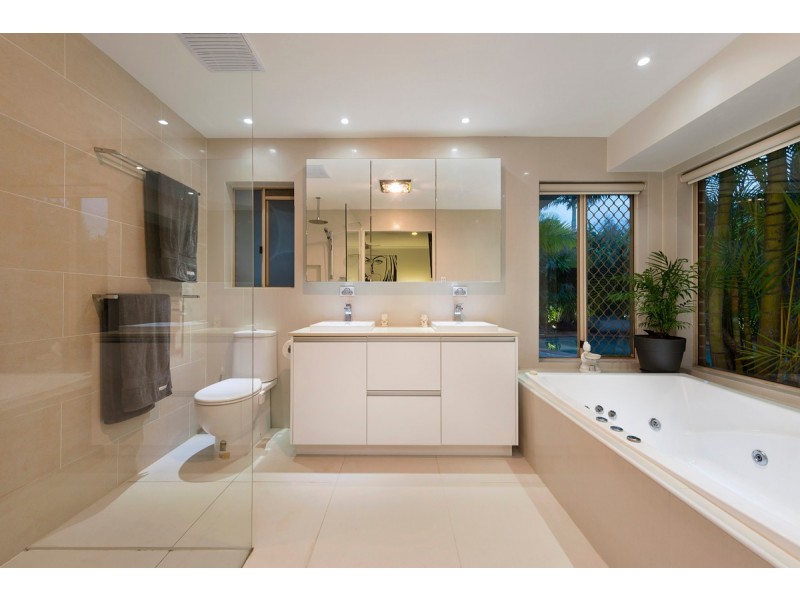 57 Gibson Crescent, Bellbowrie QLD 4070