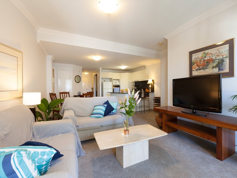 16/11 Grosvenor Road, Indooroopilly QLD 4068