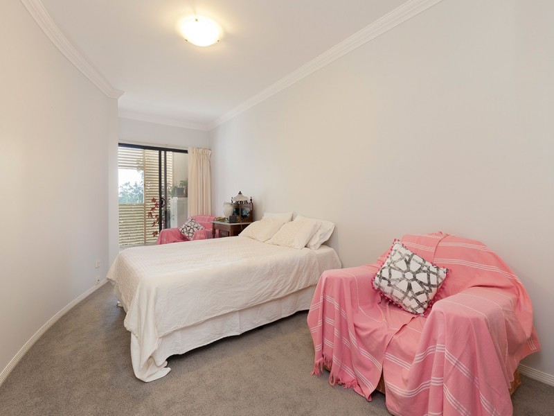 16/11 Grosvenor Road, Indooroopilly QLD 4068