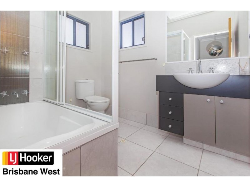 11 Biran Street, Coorparoo QLD 4151