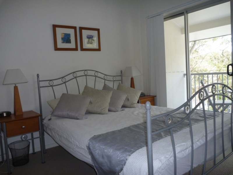 1/106 Carmody Road, St Lucia QLD 4067