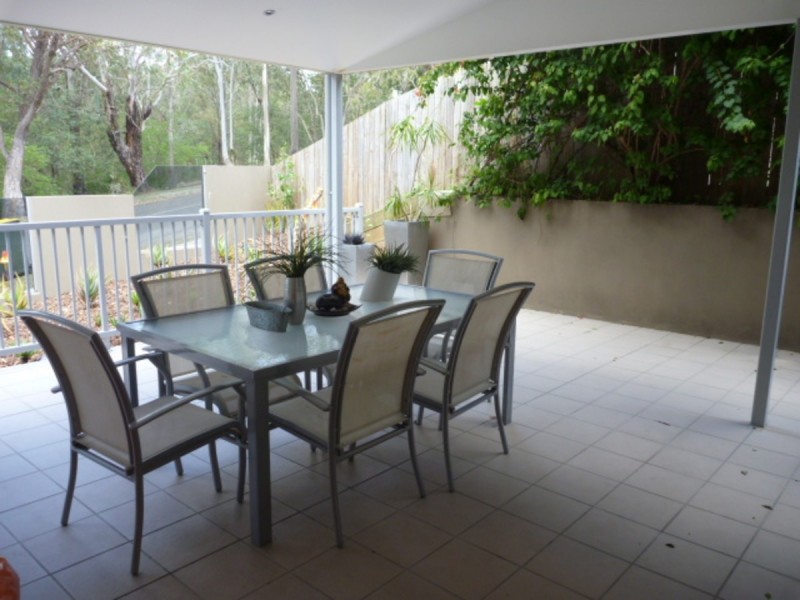 1/106 Carmody Road, St Lucia QLD 4067