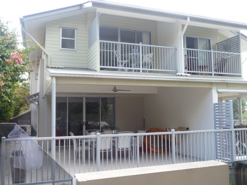 1/106 Carmody Road, St Lucia QLD 4067