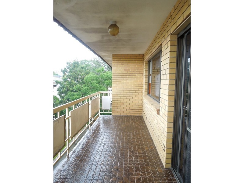 1/8 Grove Street, Toowong QLD 4066