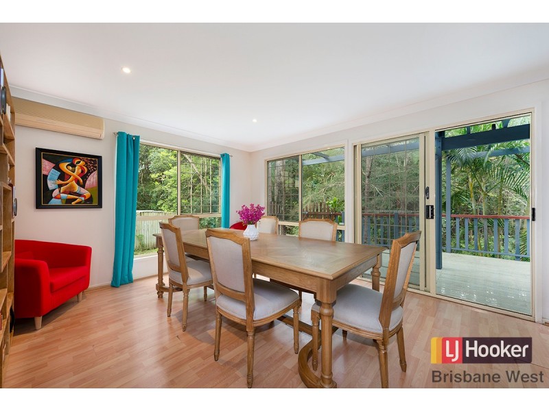 4/47 Newcomen Street, Indooroopilly QLD 4068