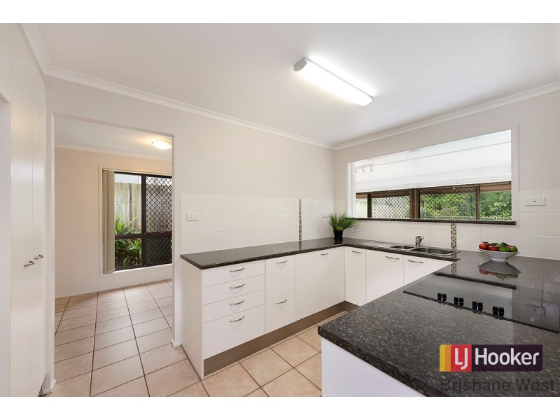 24 Samarai Street, Moggill QLD 4070