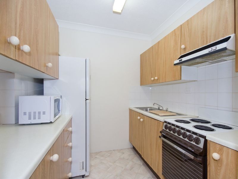 2/31 Bishop Street, St Lucia QLD 4067