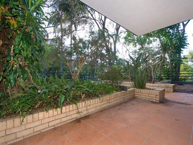2/31 Bishop Street, St Lucia QLD 4067