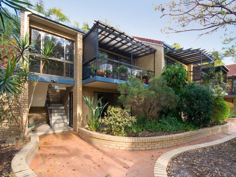 2/31 Bishop Street, St Lucia QLD 4067
