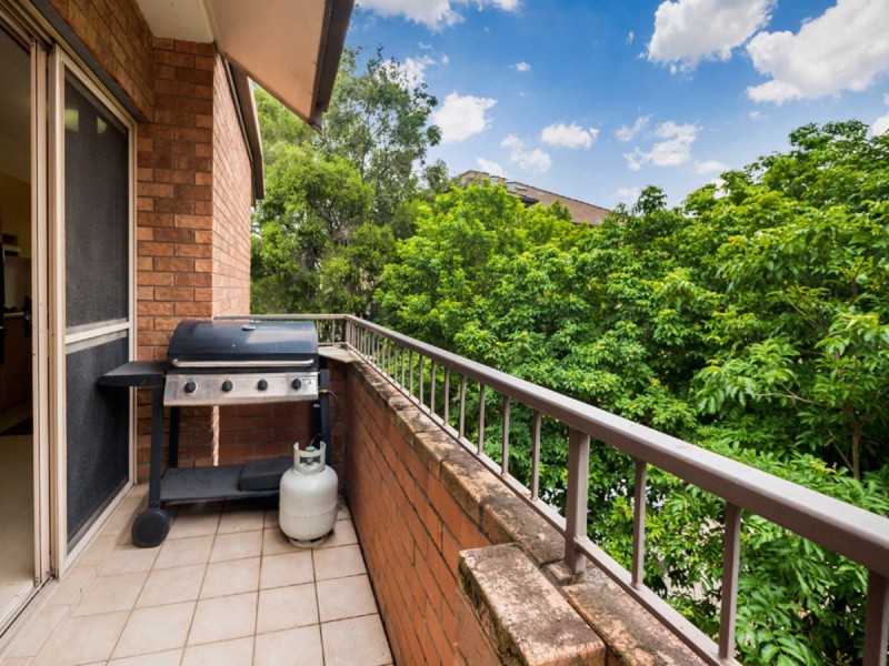 10/8 Carr Street, St Lucia QLD 4067