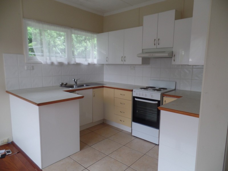 29 Lawson Street, Oxley QLD 4075