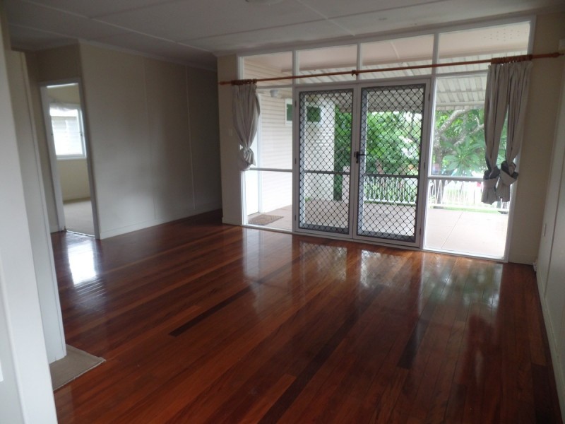 29 Lawson Street, Oxley QLD 4075