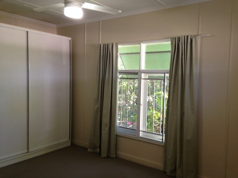 29 Lawson Street, Oxley QLD 4075