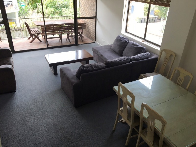 8/93 Sherwood Road, Toowong QLD 4066