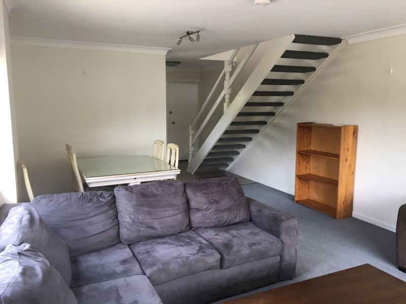 8/93 Sherwood Road, Toowong QLD 4066